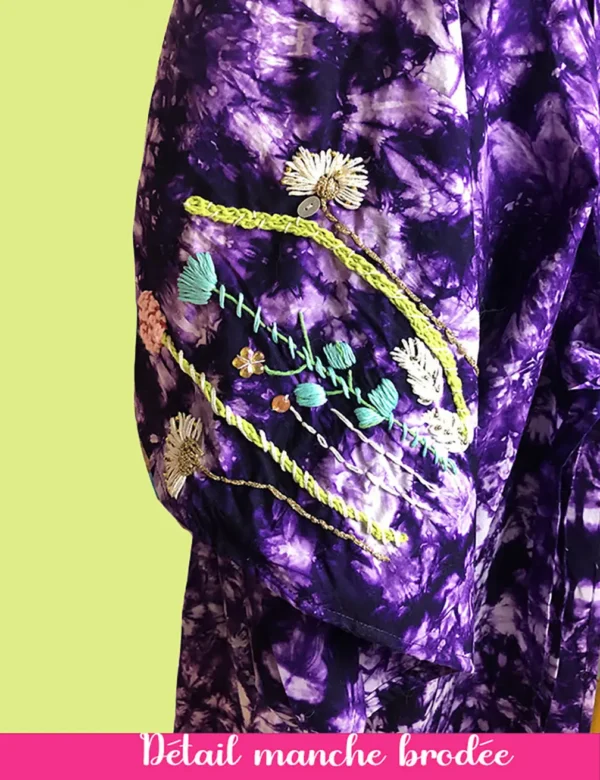 Détail manche brodée