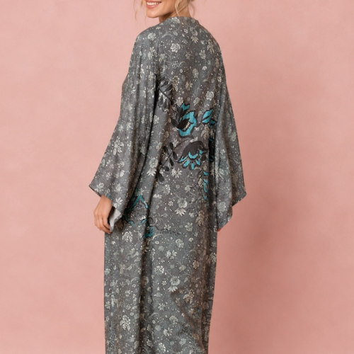 Kimono Printemps en tissu soyeux peint à la main