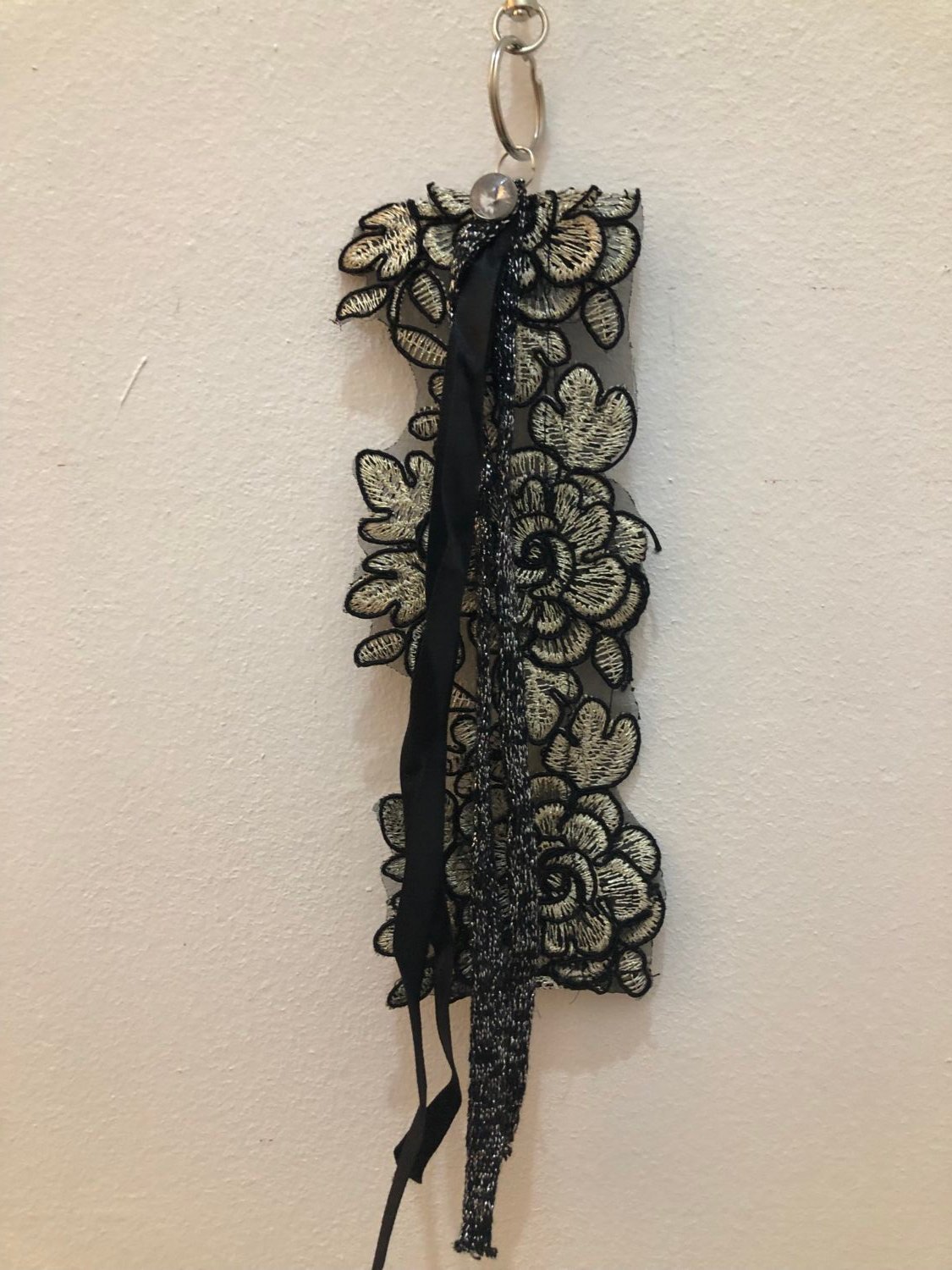 Gris-gris / Bijou de sac noir et argent